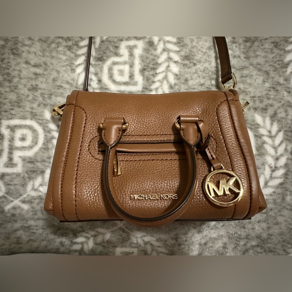 Michael Kors Carine Small Pebbled Leather Crossbody - Picture 5 of 7